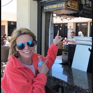 Meet your Posher, Paula